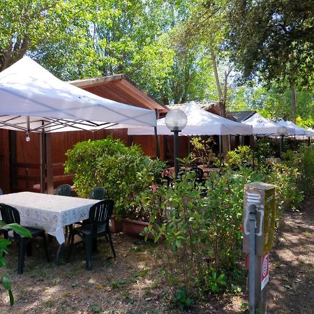 ホテルCabana Camp マッサ エクステリア 写真